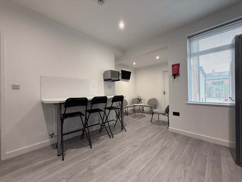 Room Bath Street in Rugby