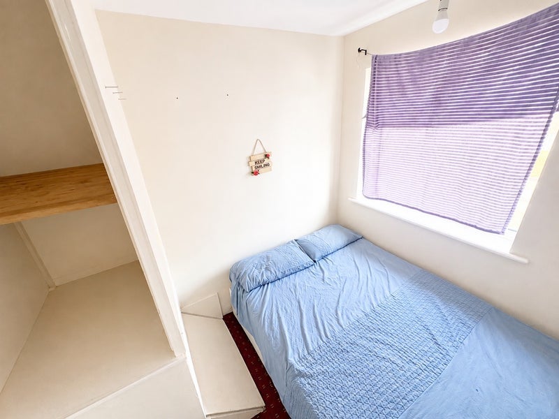 Room Clayfield Grove West in Stoke-on-Trent