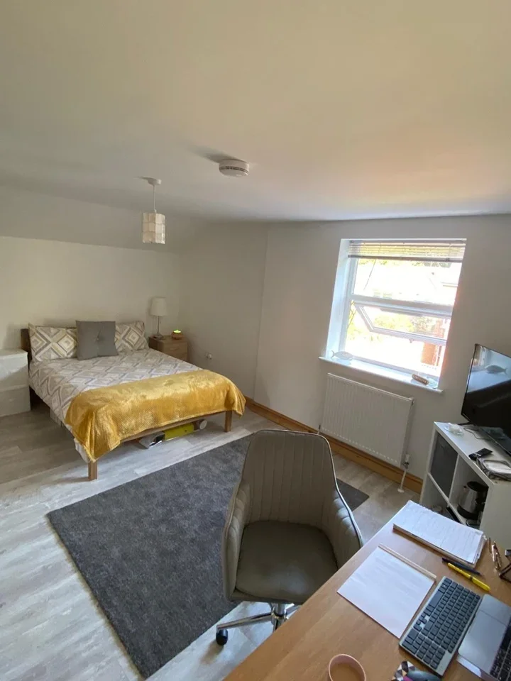Room Hill Lane in Southampton