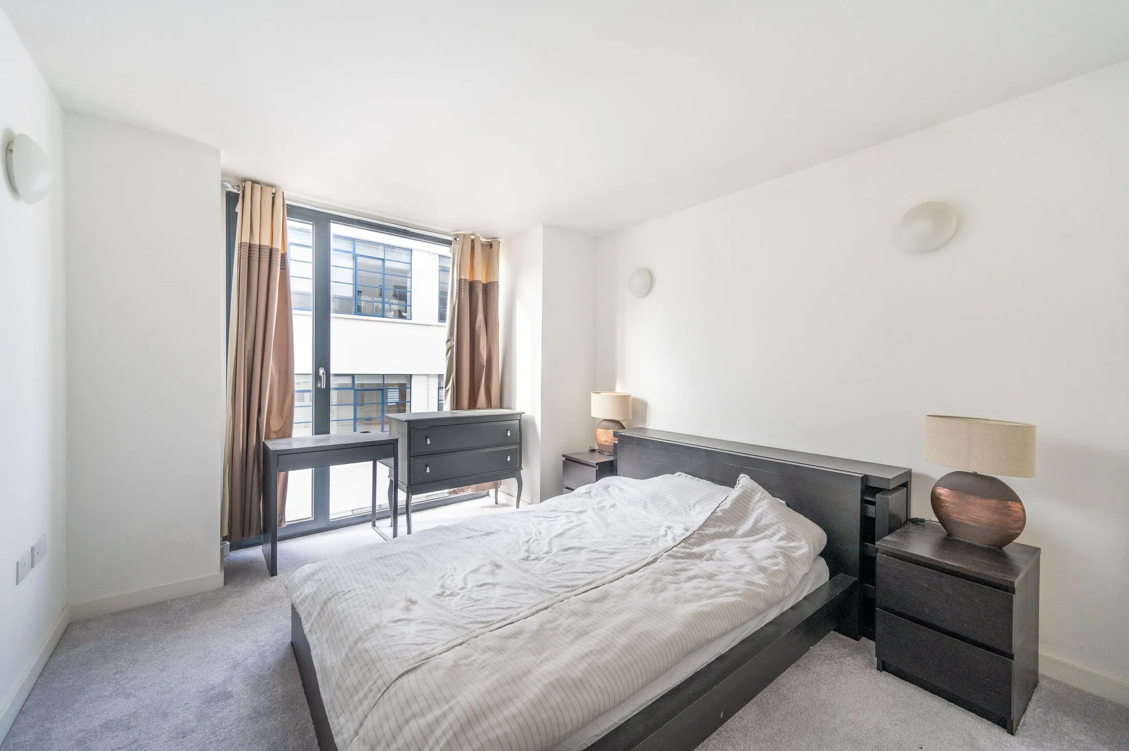 Flat King's Mews in Greater London