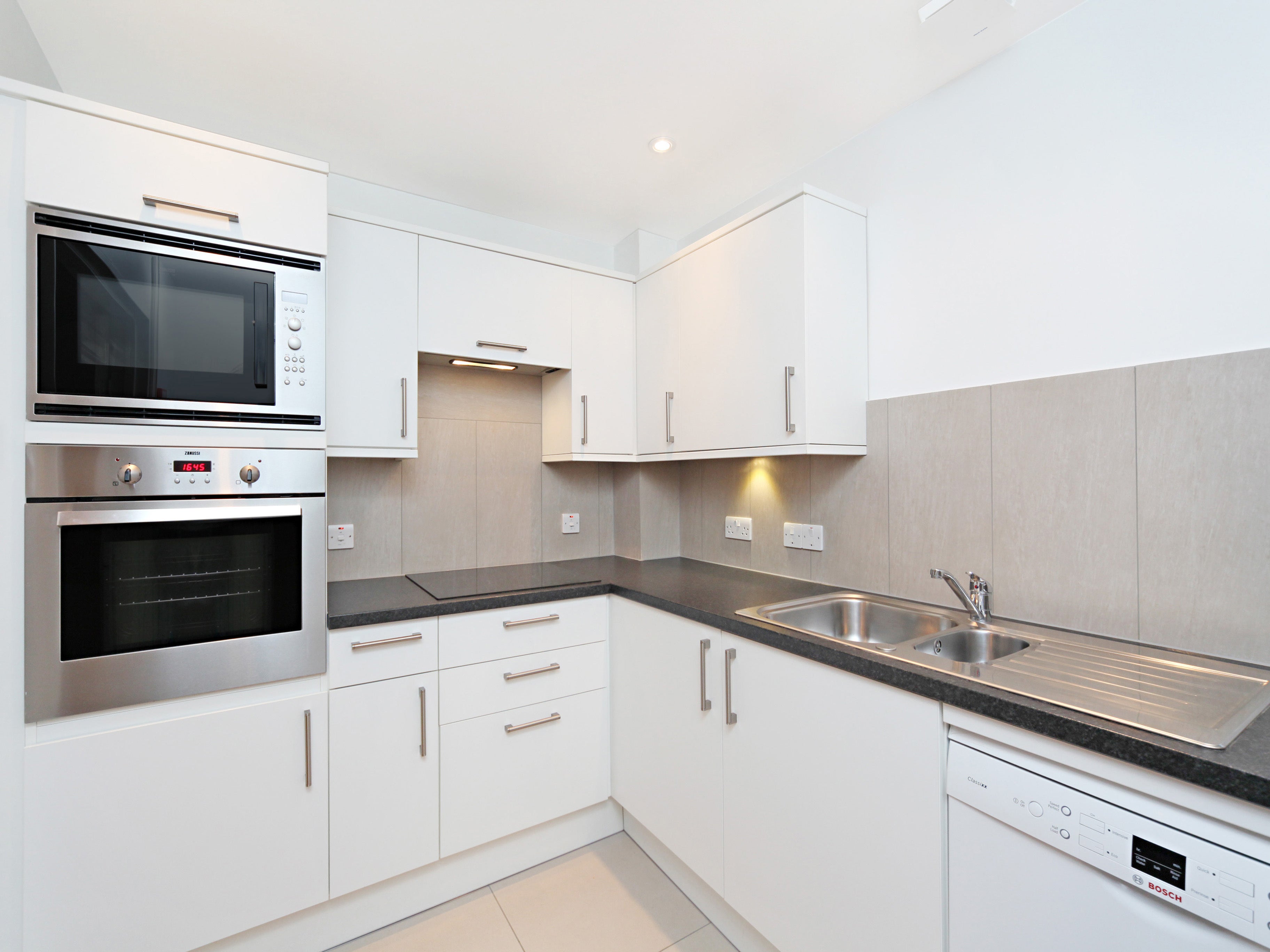 Flat Devonhurst Place in Greater London