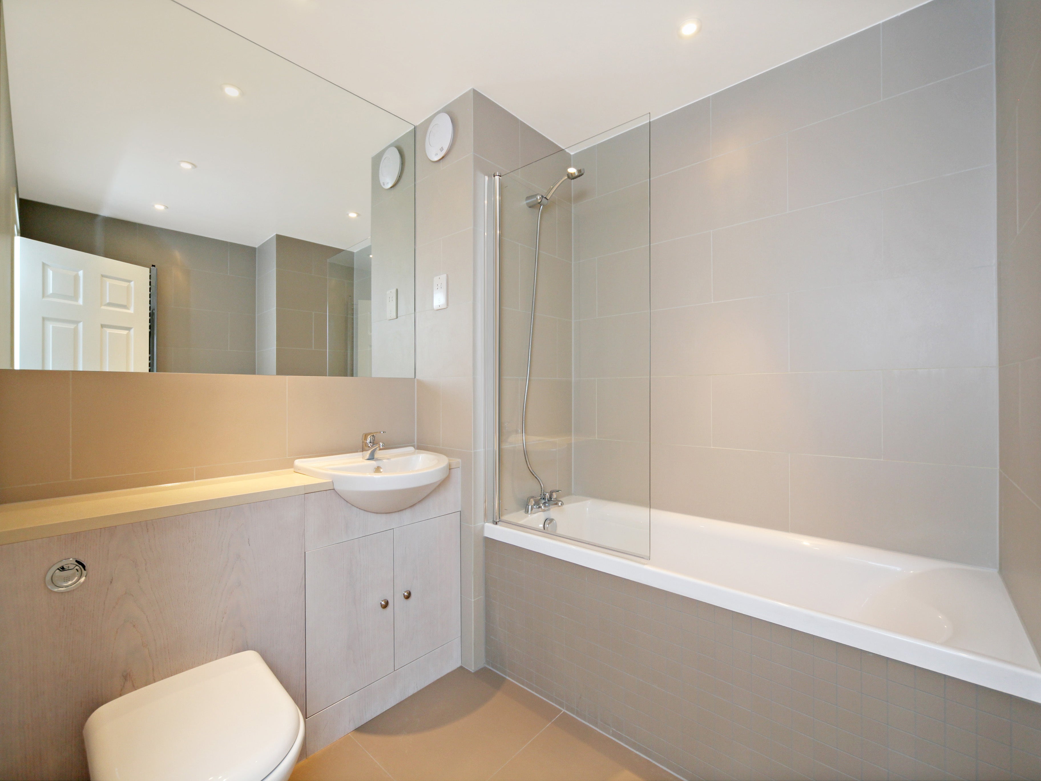 Flat Devonhurst Place in Greater London