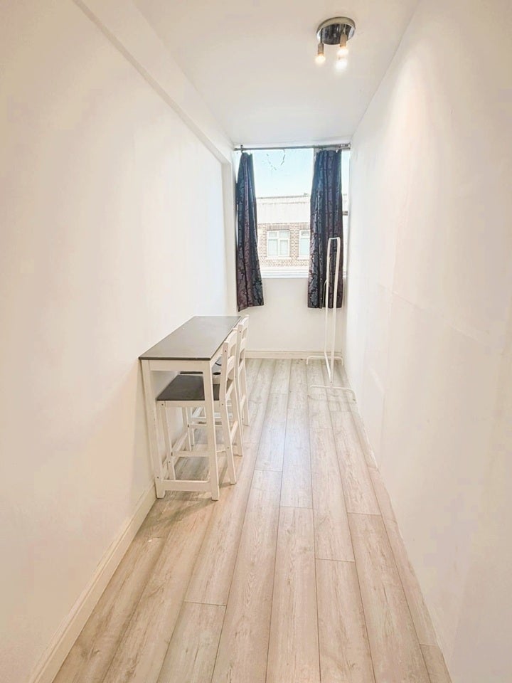 Flat Brigstock Road in Greater London