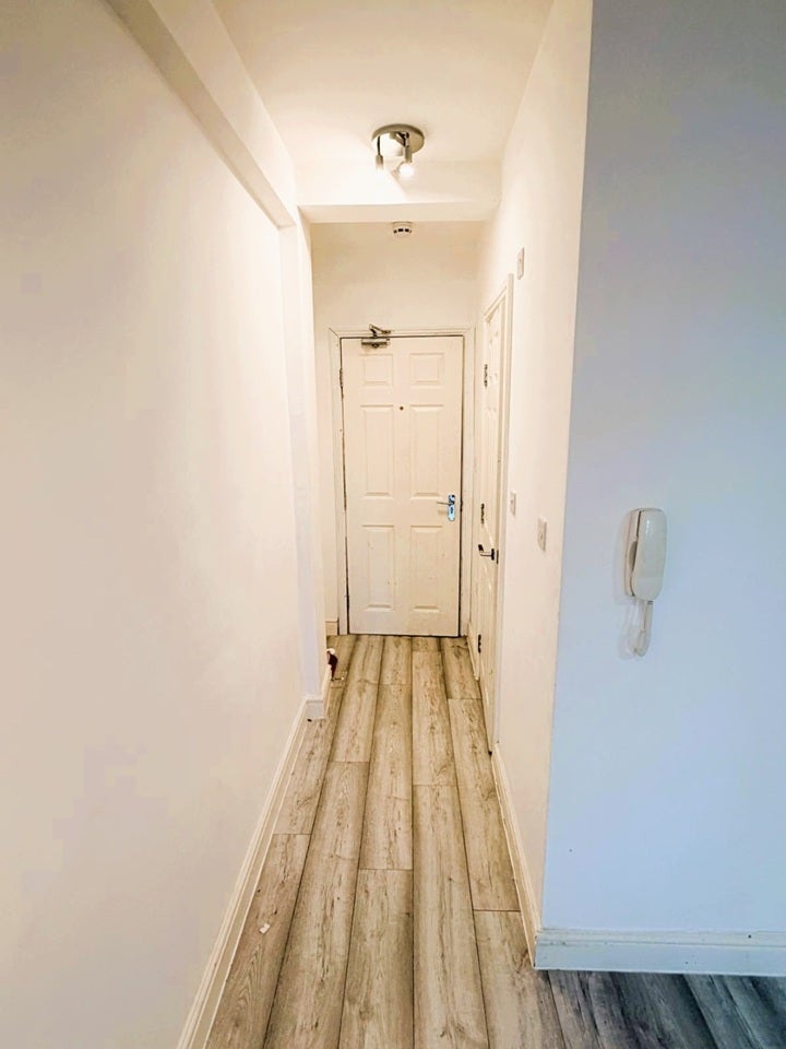 Flat Brigstock Road in Greater London