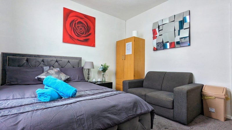 Room Seagrave Close in Greater London