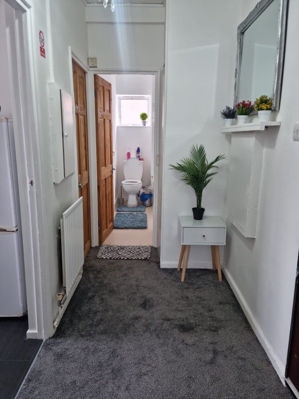Room Seagrave Close in Greater London