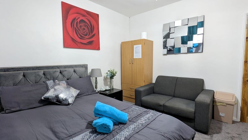 Room Seagrave Close in Greater London