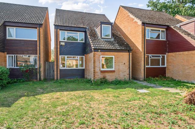 House Heron Way in Reading