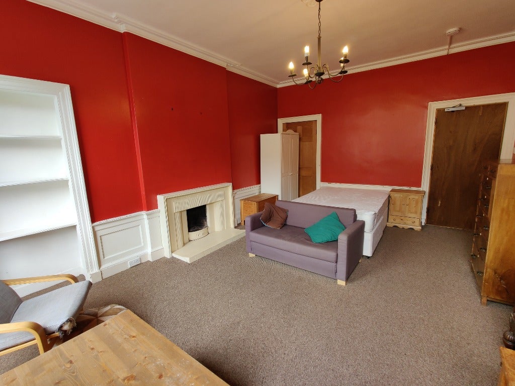 Flat Montague Street in City of Edinburgh
