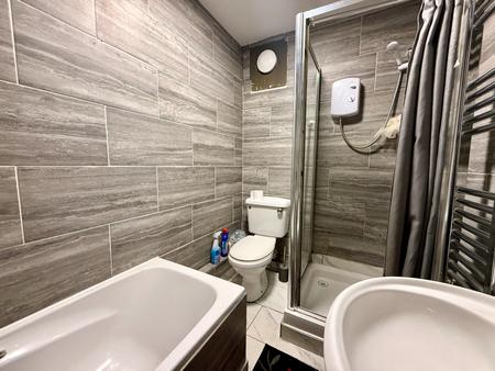 Flat Arbury Road in Nuneaton and Bedworth
