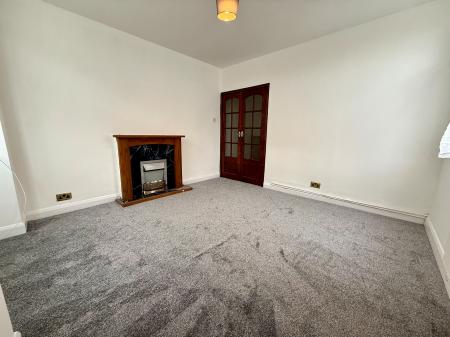 Flat Arbury Road in Nuneaton and Bedworth
