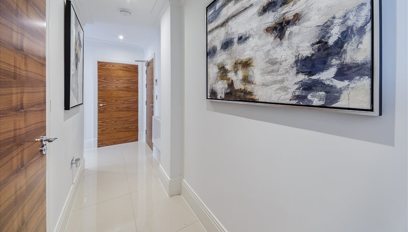 Flat Rainville Road in Greater London