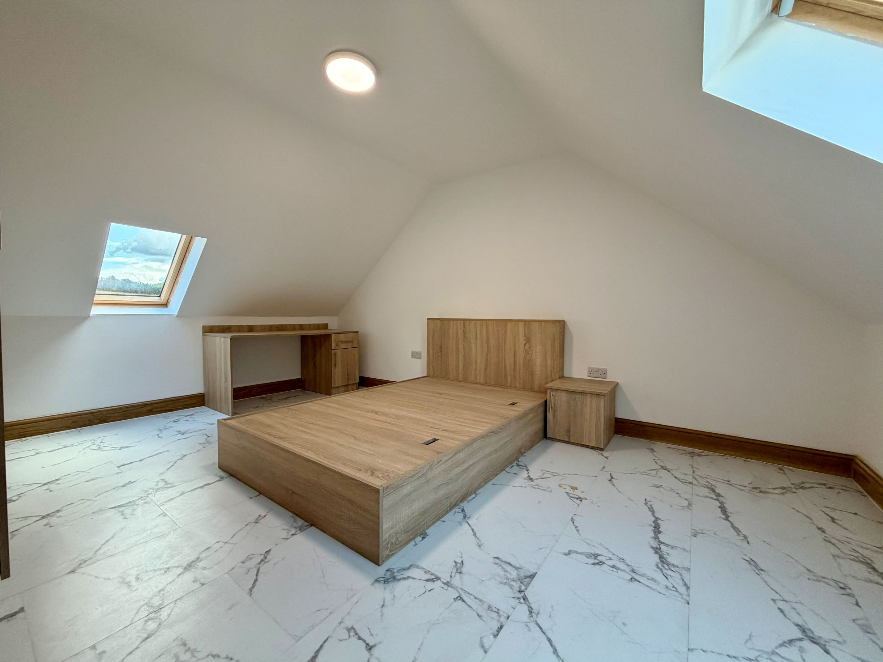 Flat Sandy Lane in Warwick