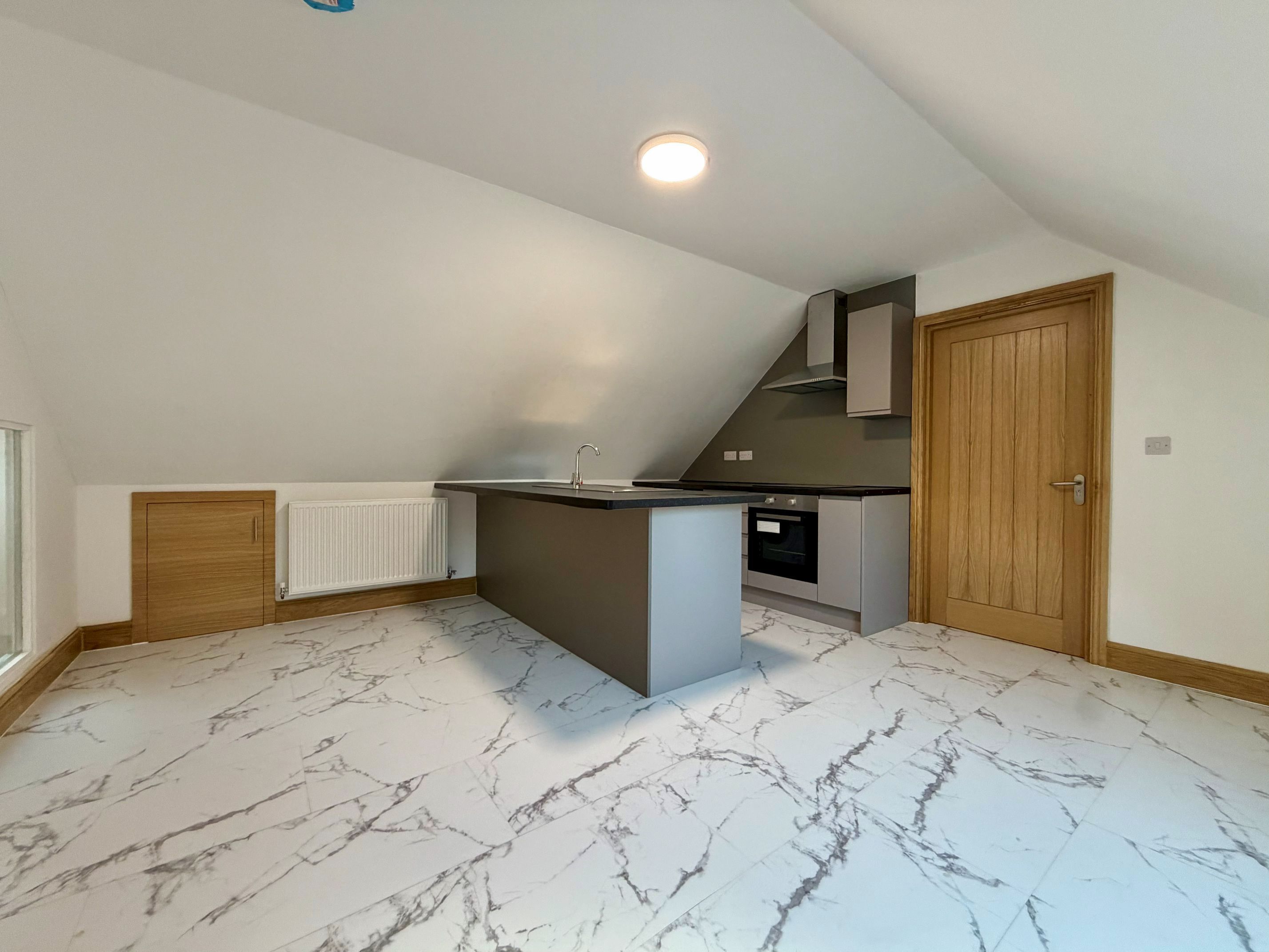Flat Sandy Lane in Warwick
