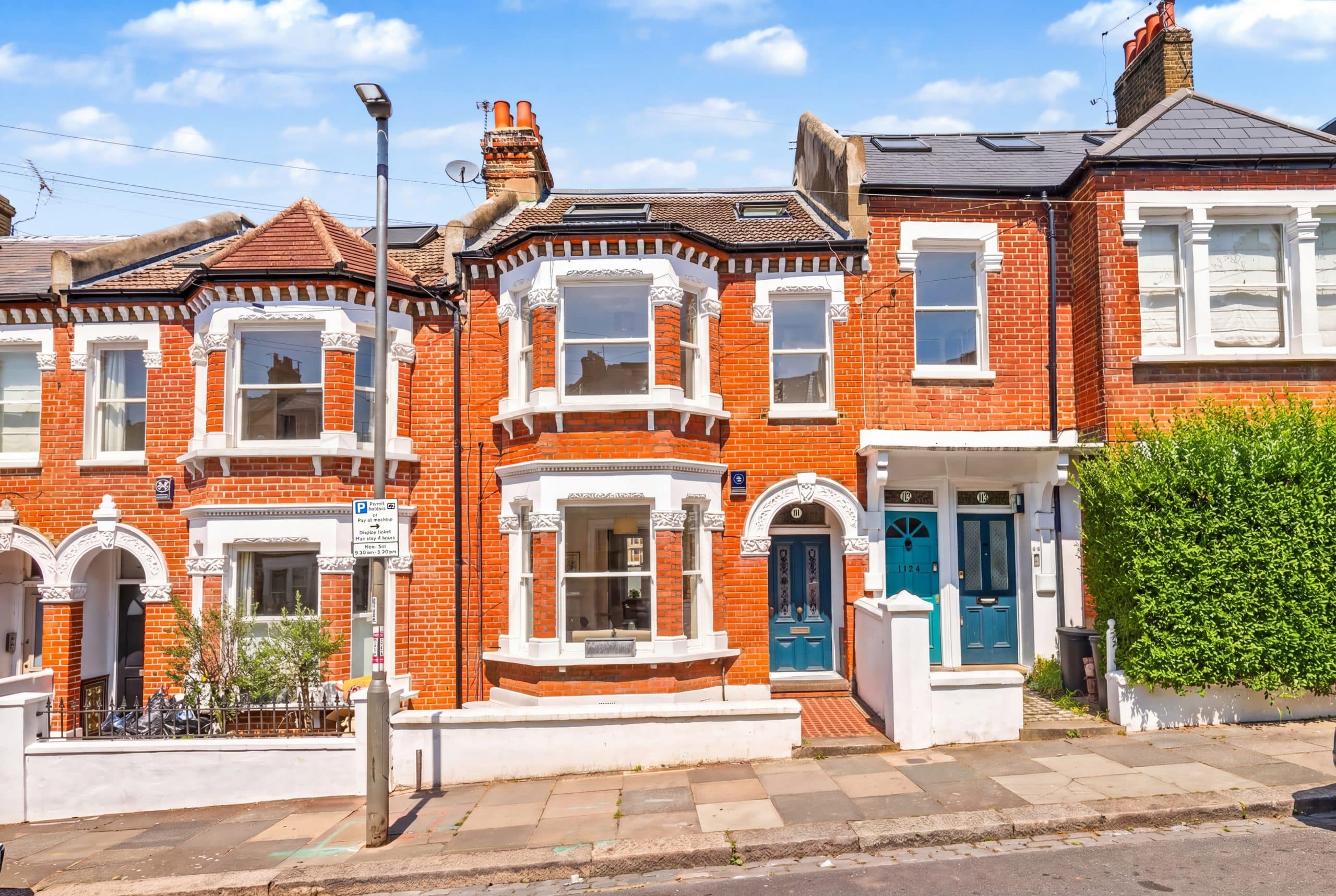 Flat Kelmscott Road in Greater London