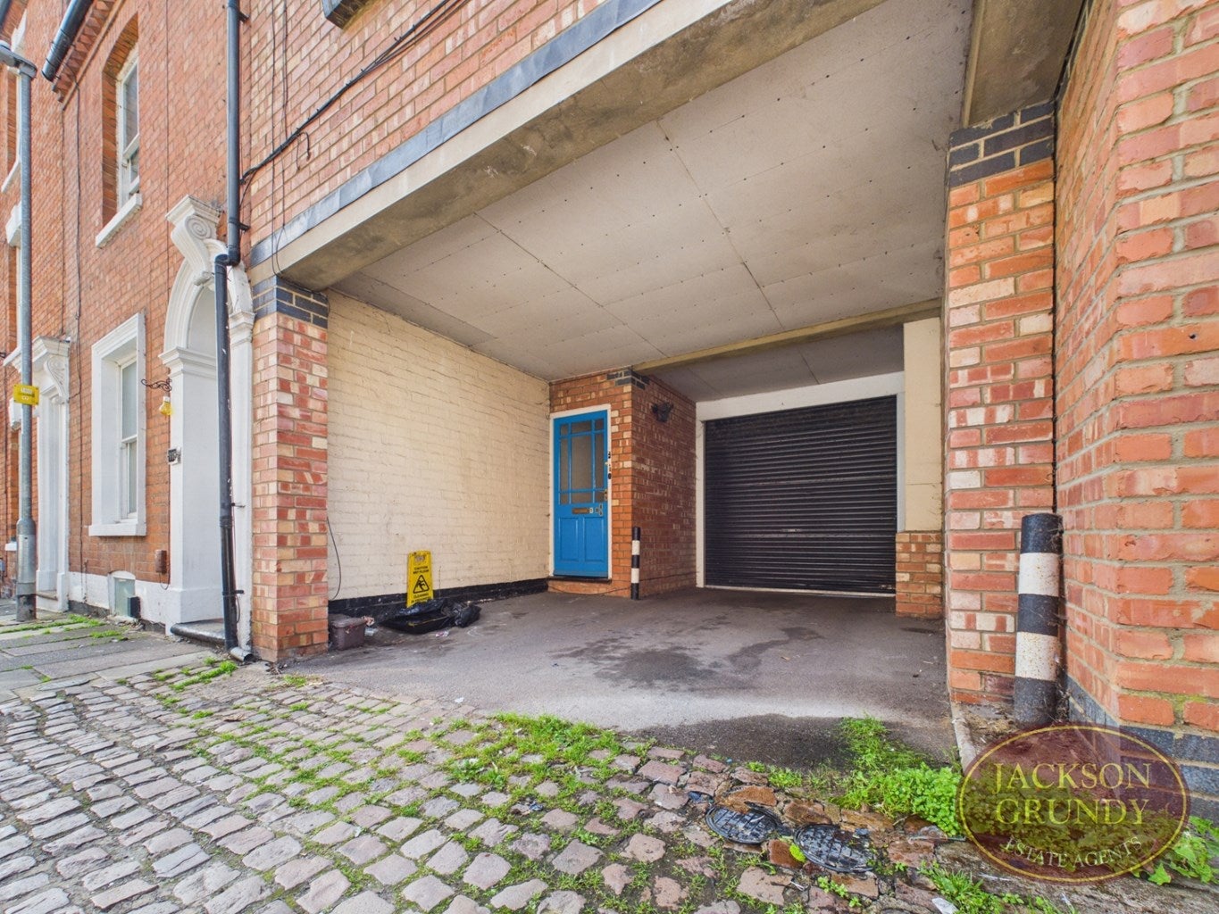 Flat Lower Thrift Street in Northampton