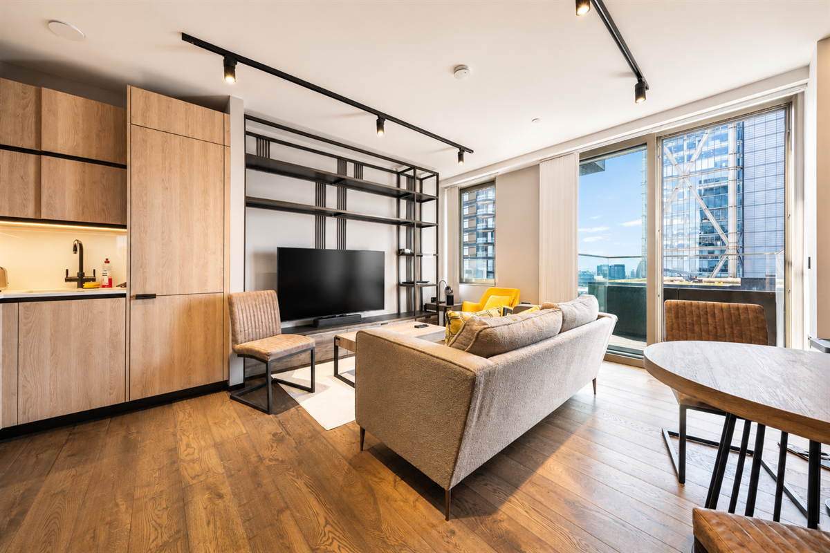 Flat Plough Yard in Greater London