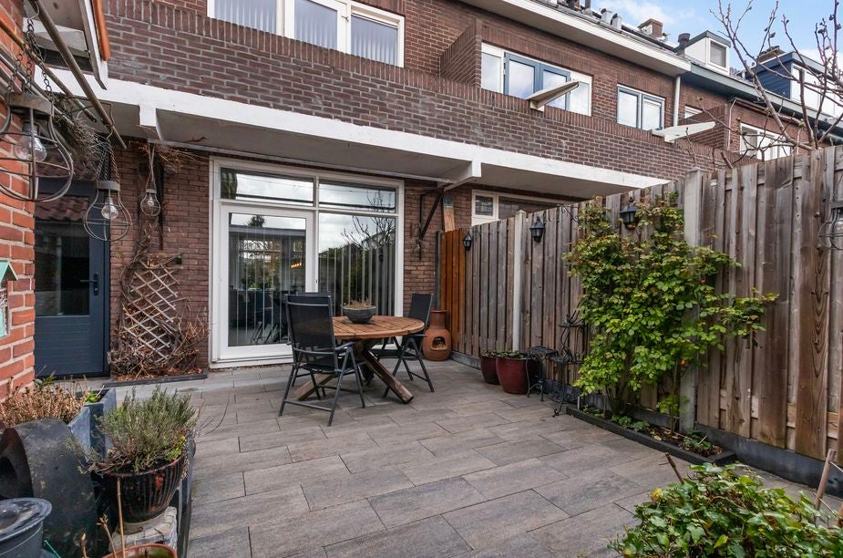 Tussenwoning te koop: Diepenbrockweg 126, Dordrecht