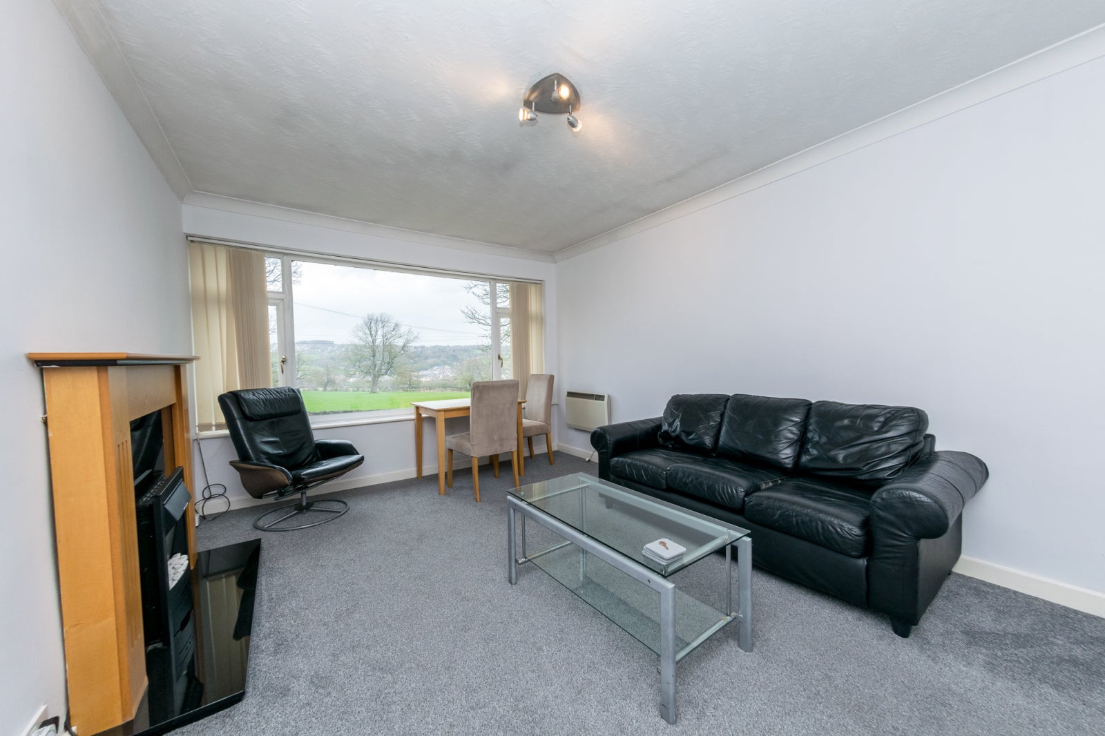 Flat Brookfield Avenue in Leeds