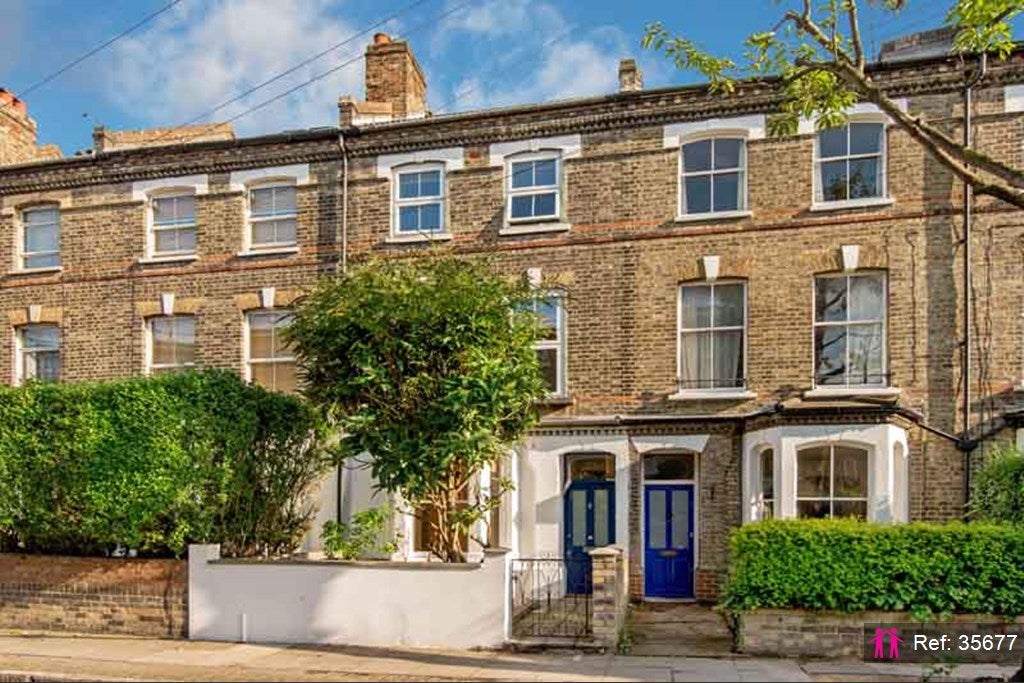 House Mayton Street in Greater London