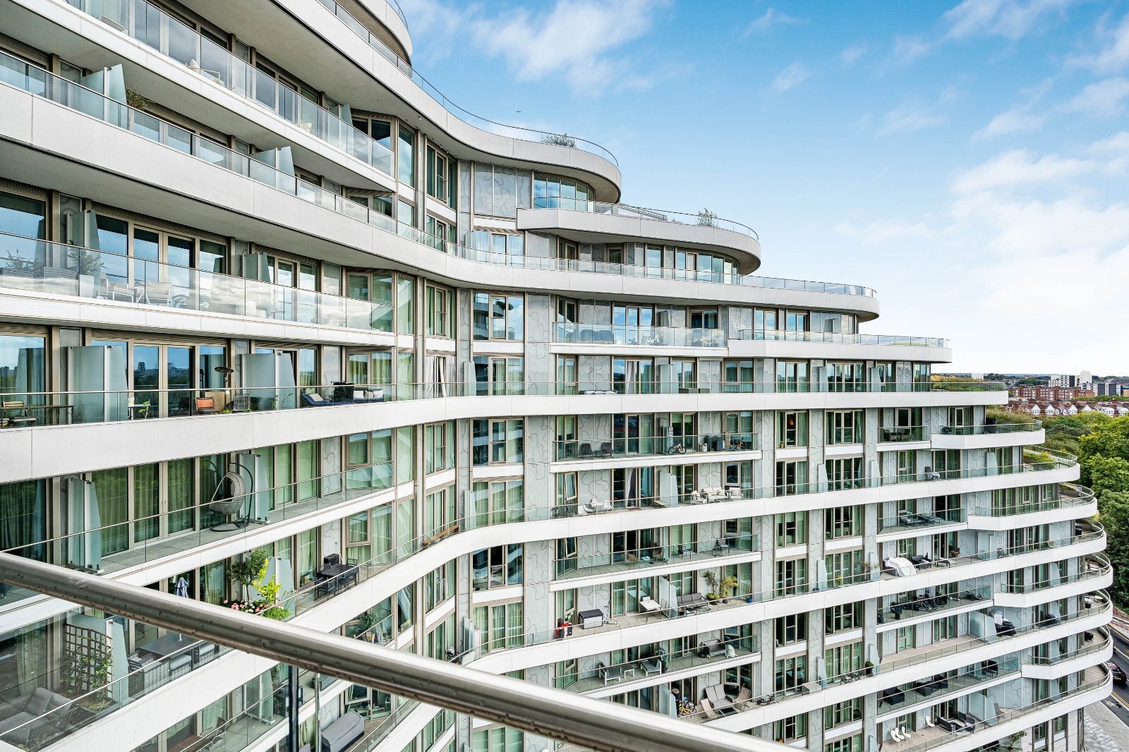 Flat Sopwith Way in Greater London