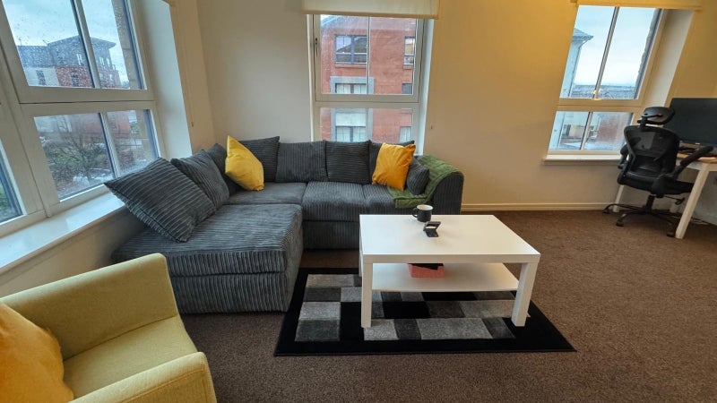 Flat Oatlands Square in Glasgow