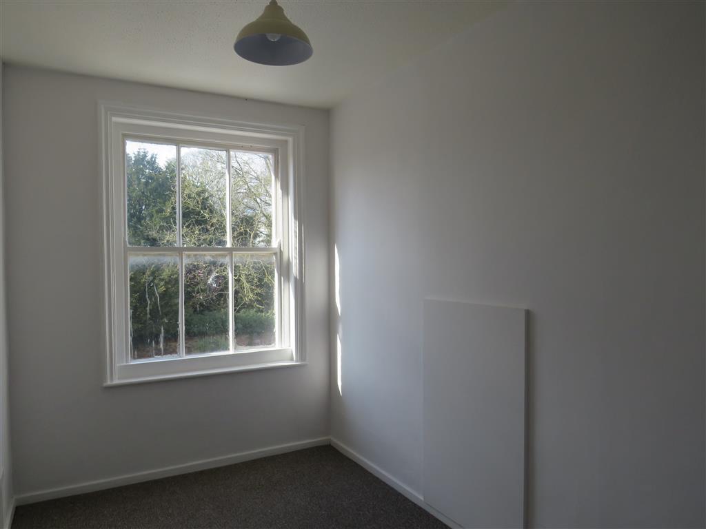 Flat Aldiss Court in Breckland District