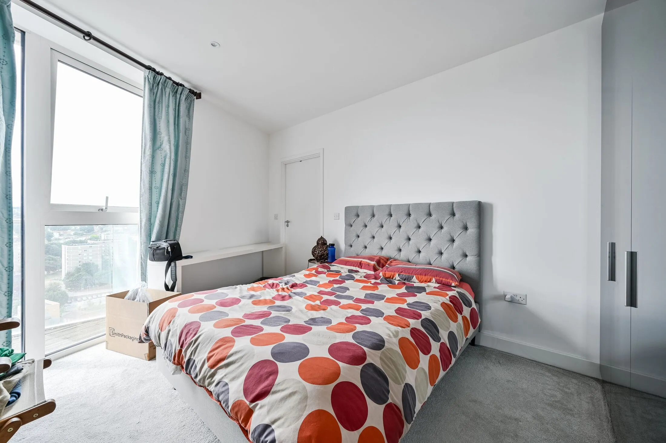 Flat Plumstead Road in Greater London