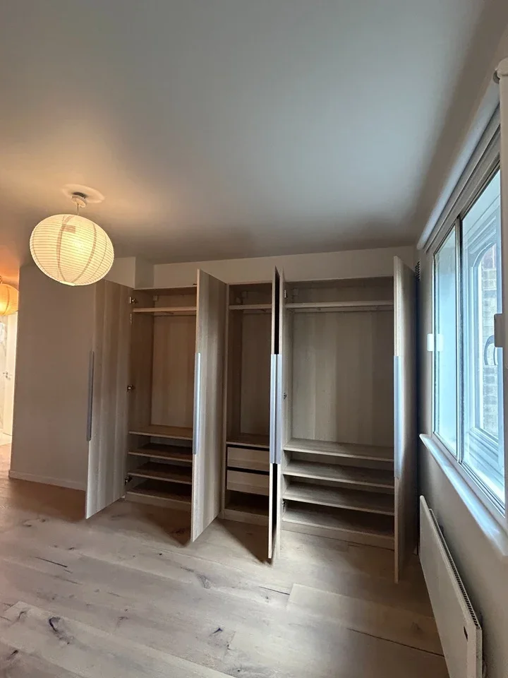 Flat Brunel Court in Greater London