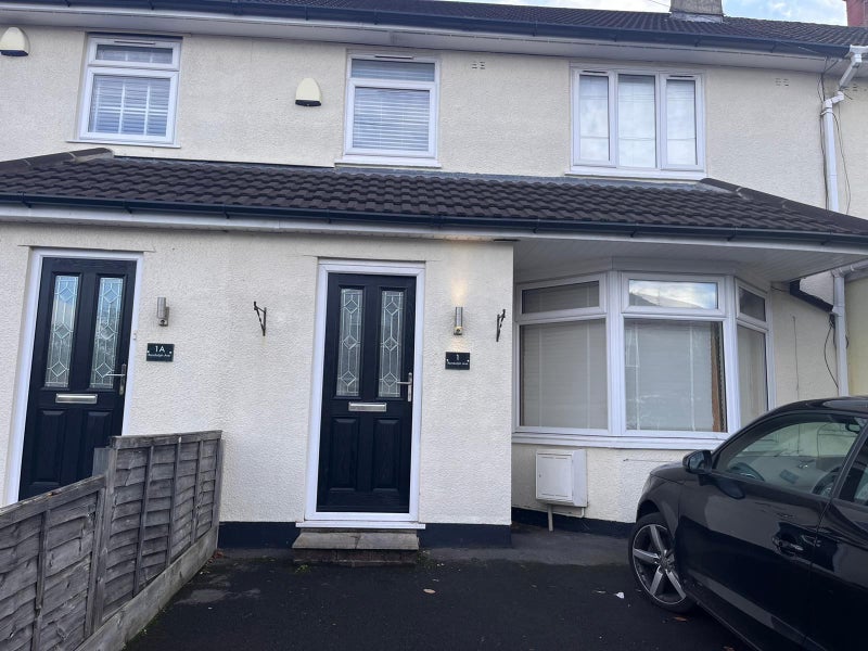 Room Widmore Grove in Bristol