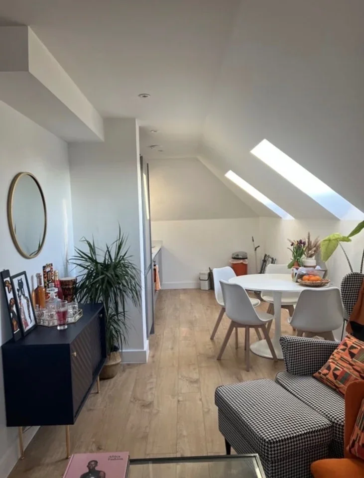 Room Bullsmoor Lane in Greater London