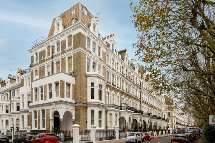 Flat Redcliffe Square in Greater London