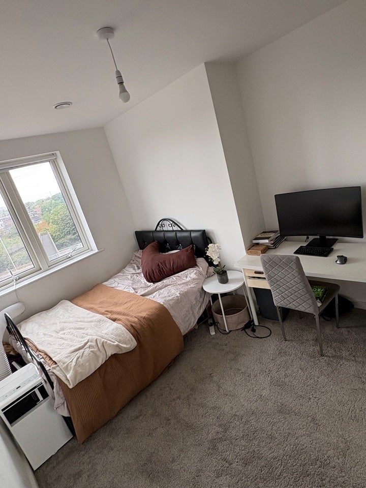 Room Fleet Road in Greater London