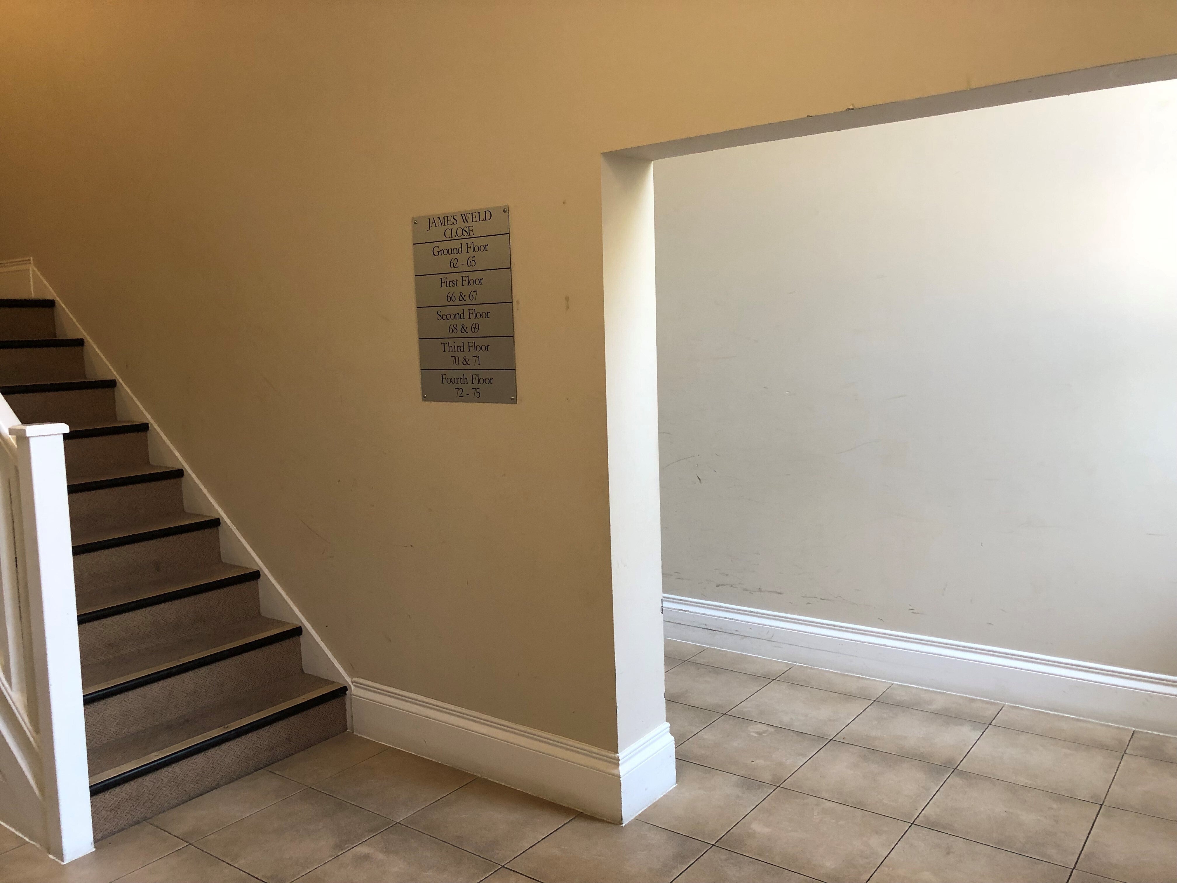 Flat James Weld Close in Southampton