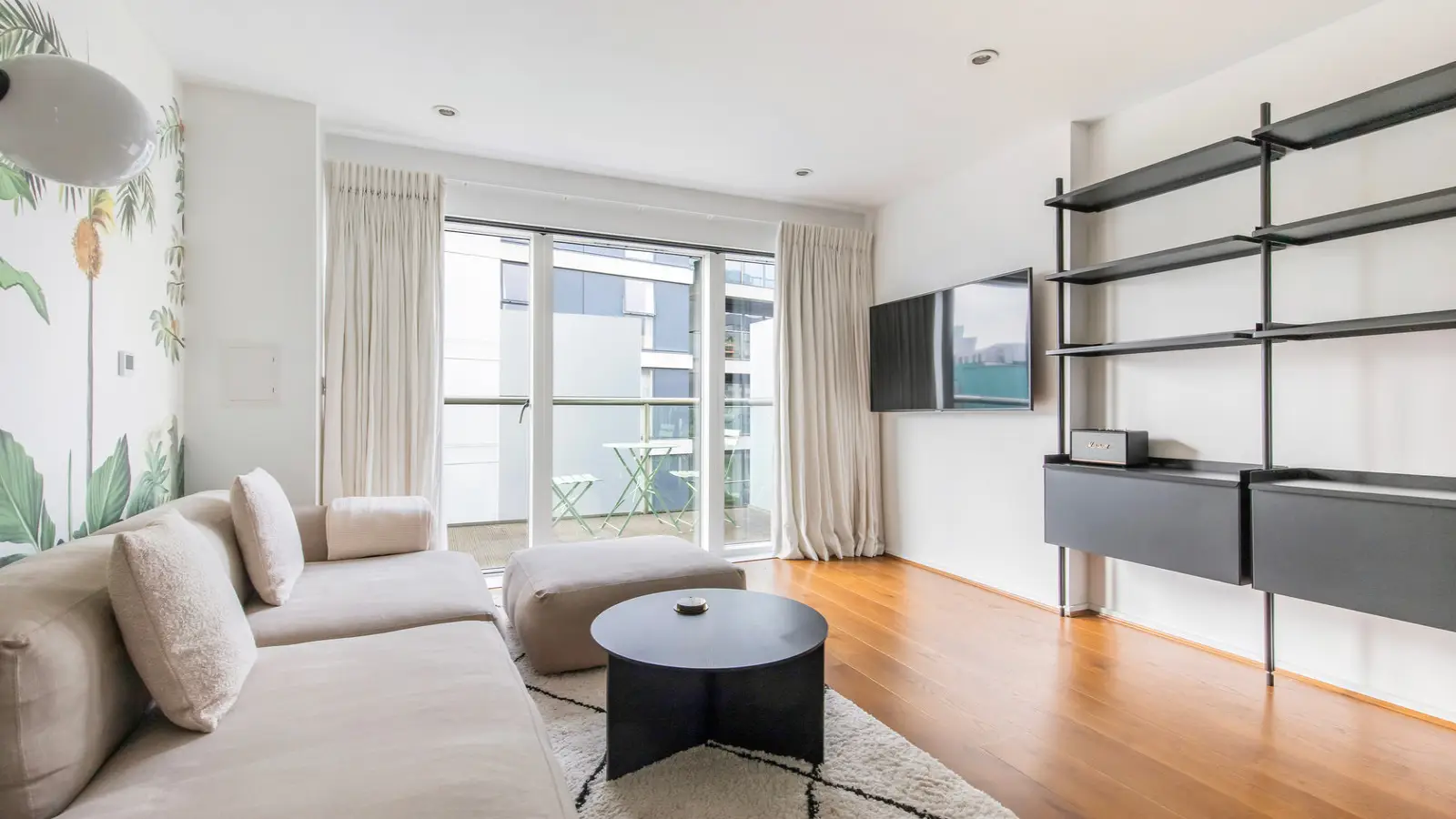 Flat Paton Street in Greater London