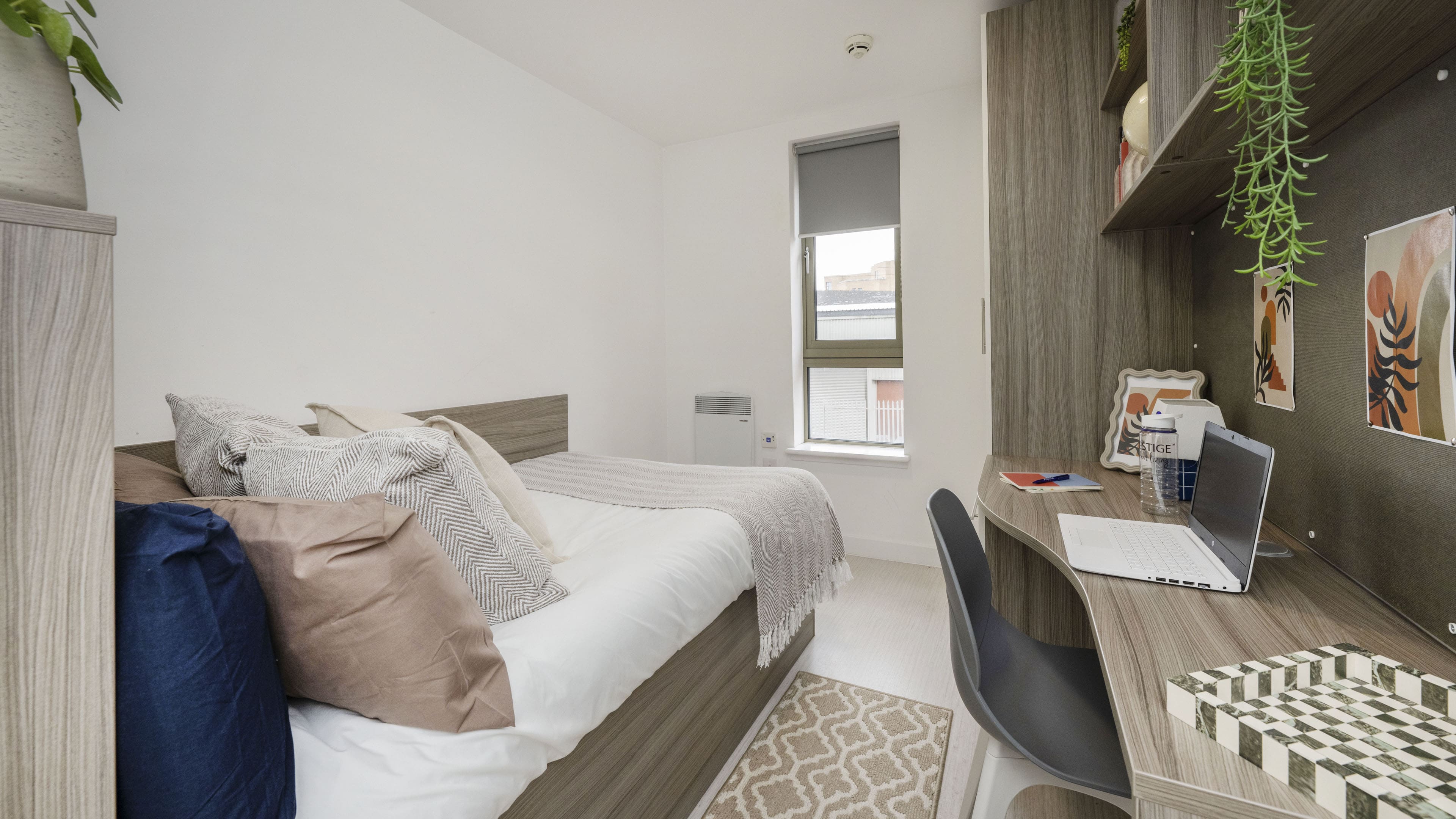 Room Kennedy Street in Glasgow