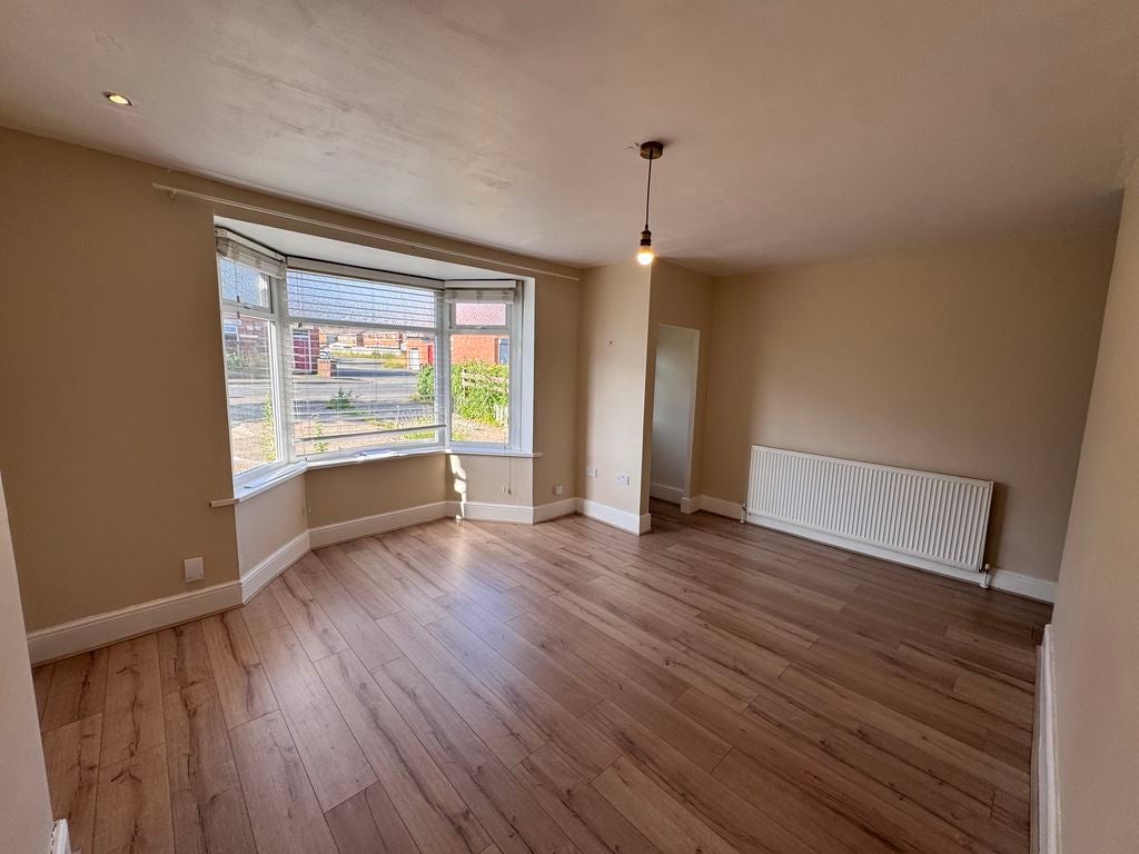 Flat Brookland Drive in Killingworth