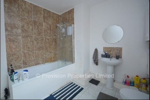 Flat Delph Mount in Leeds