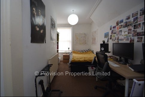 Flat Delph Mount in Leeds