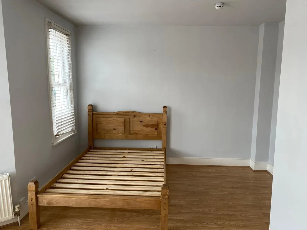 Room Cranbrook Park in Greater London