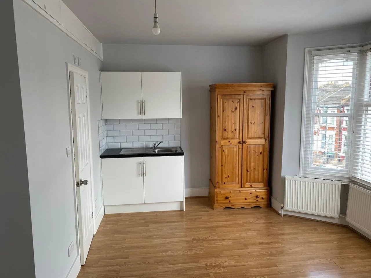 Room Cranbrook Park in Greater London