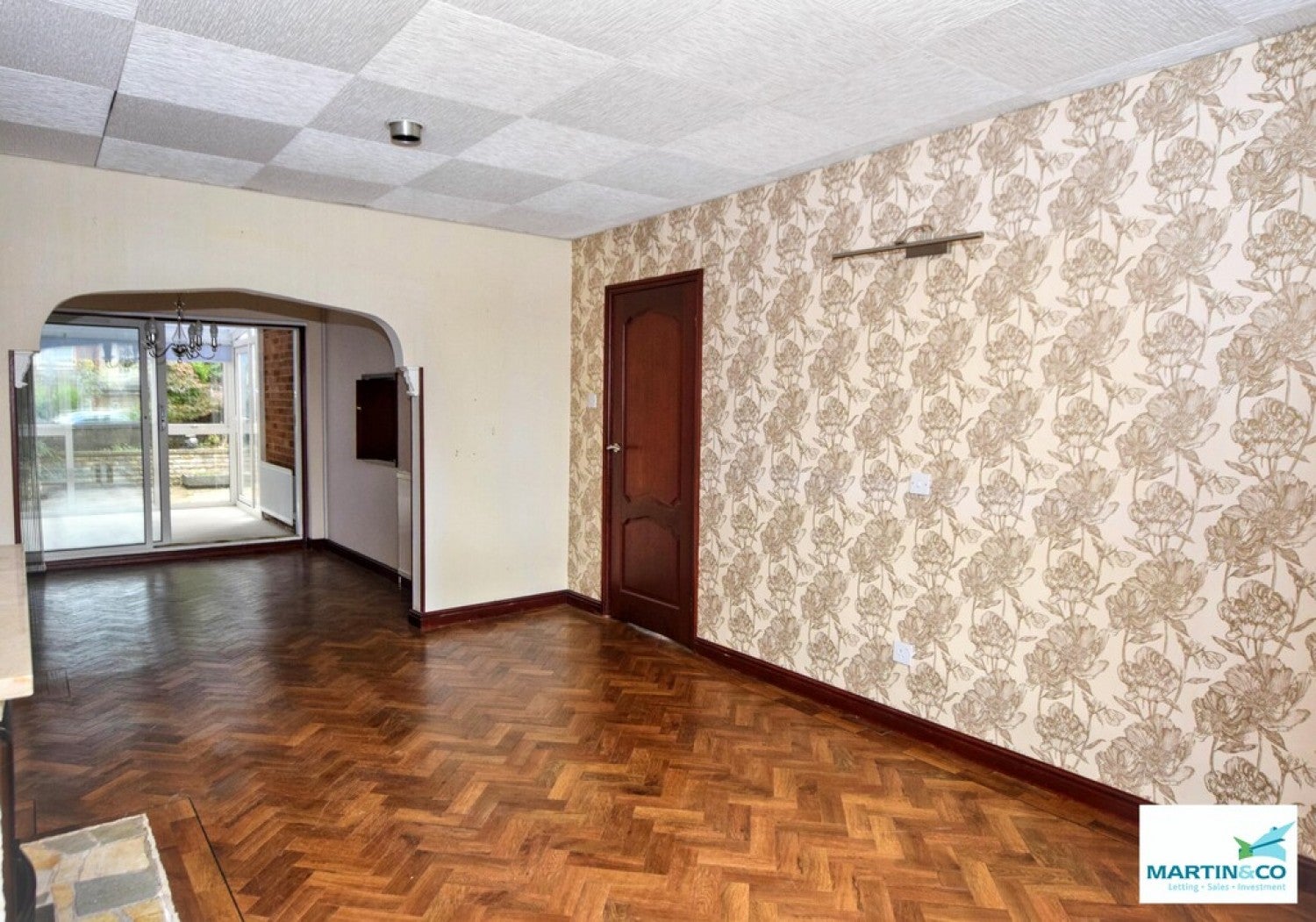 House Outlands Drive in Hinckley and Bosworth