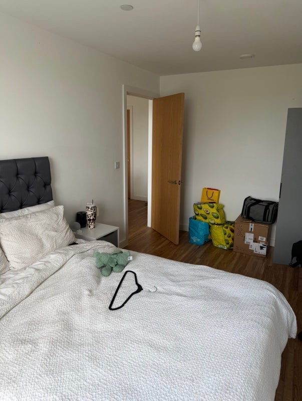 Flat Pomona Strand in Trafford