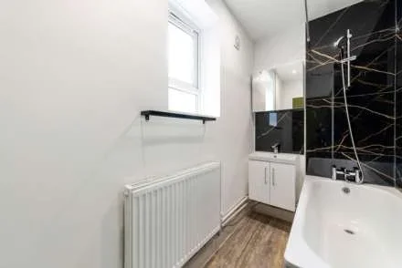 Flat Homefield Place in Greater London