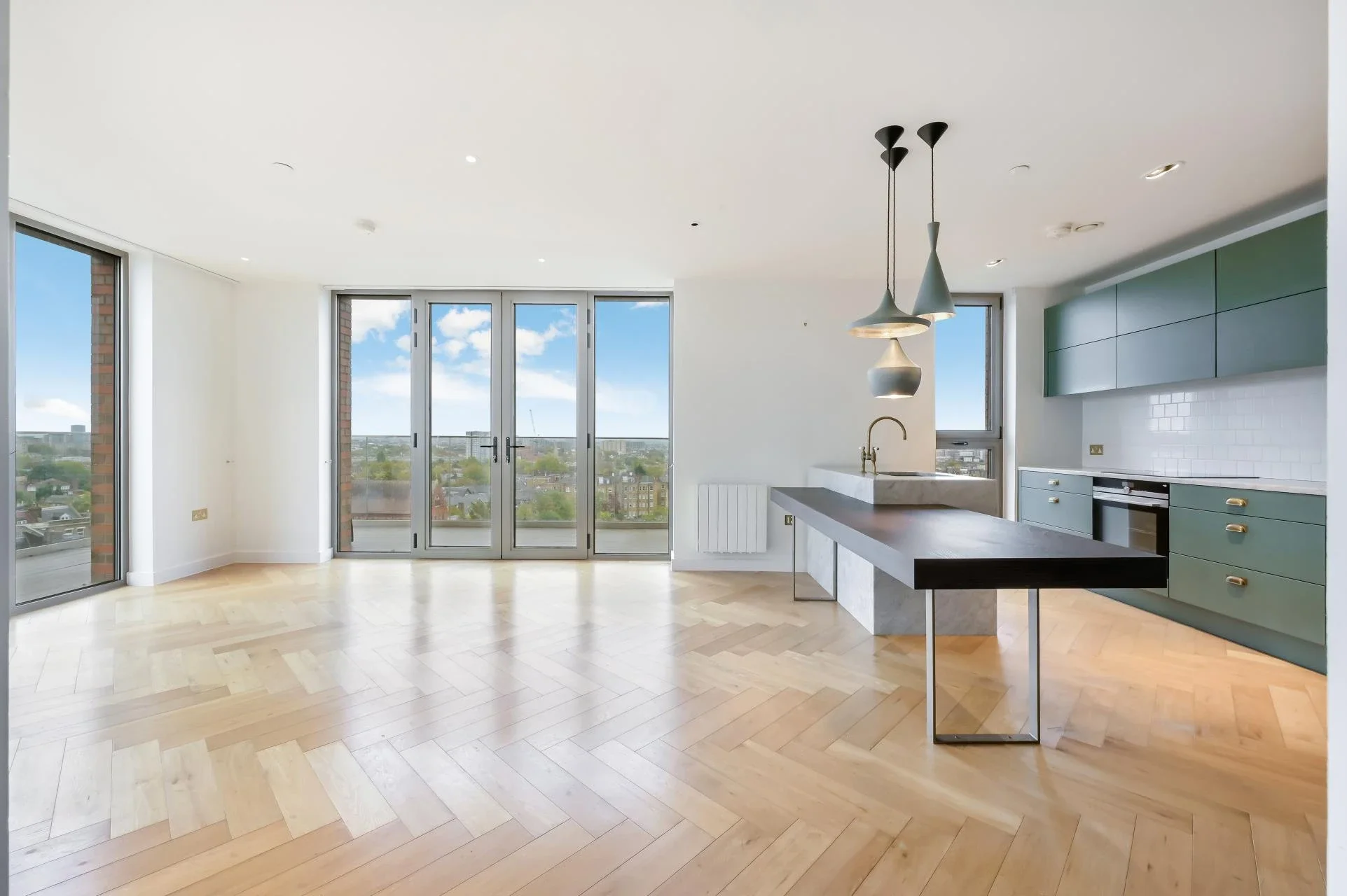 Flat Heritage Lane in Greater London