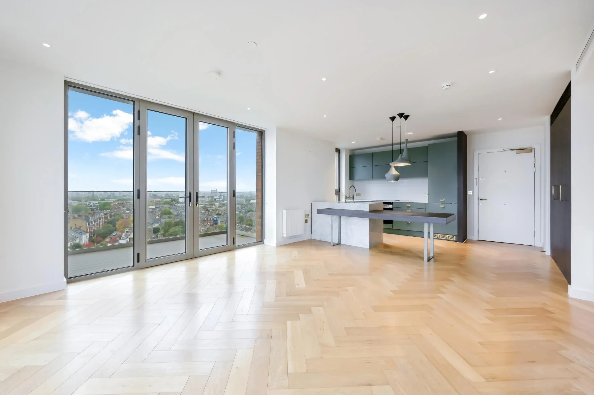 Flat Heritage Lane in Greater London