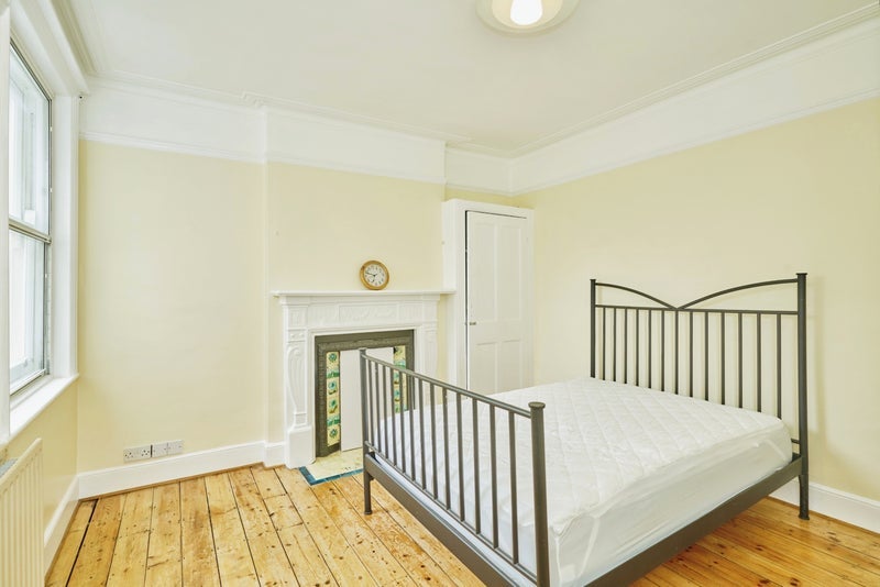 Room Wavertree Road in Greater London
