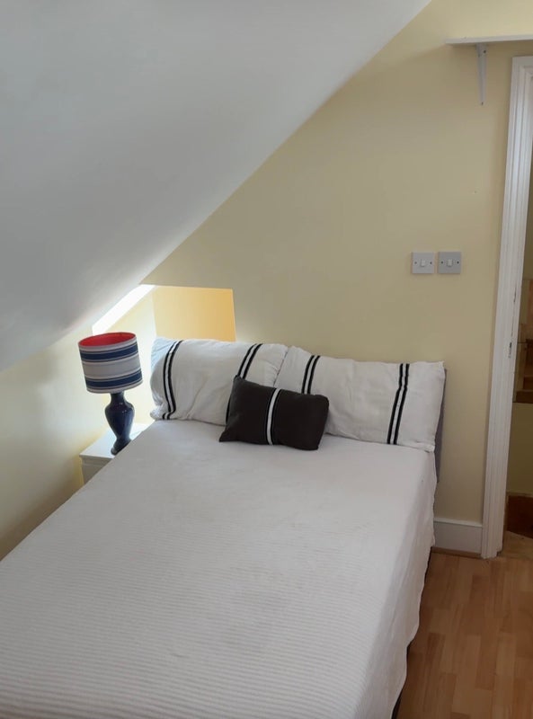 Room Wavertree Road in Greater London