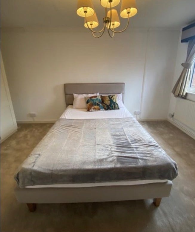 Room Mutrix Road in Greater London
