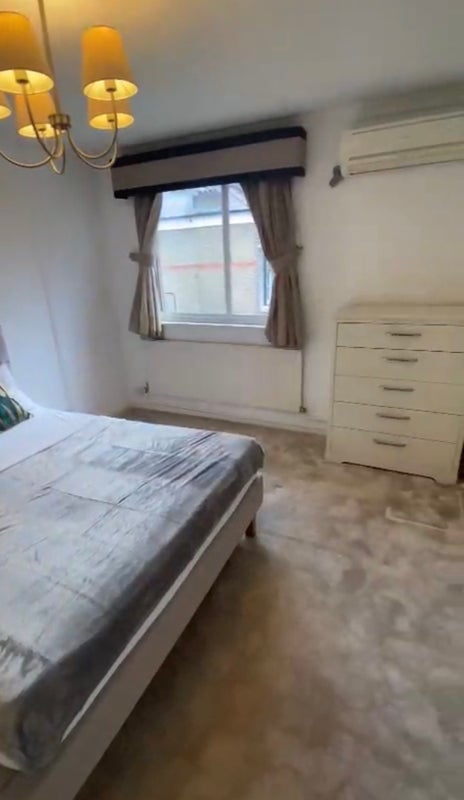 Room Mutrix Road in Greater London